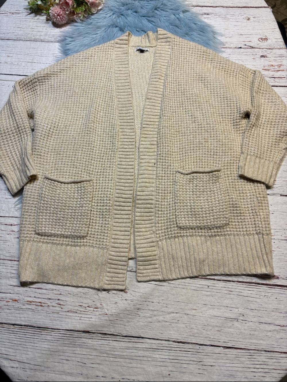 American Eagle Outfitters Cream Open-Front Knit Cardigan Sweater sz M